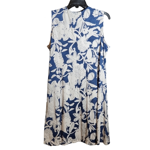 Shoreline Dress - Picture 2 of 4